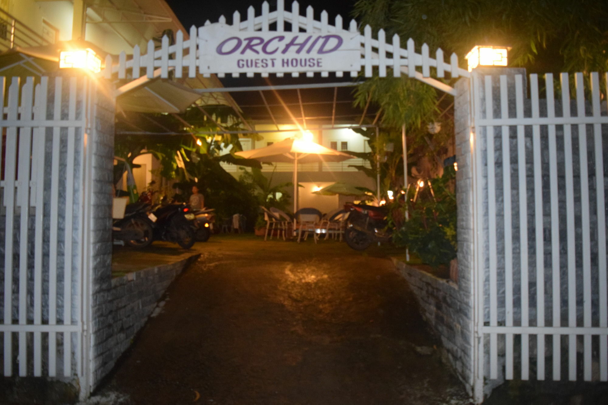Orchid Guesthouse 두옹 동 외부 사진